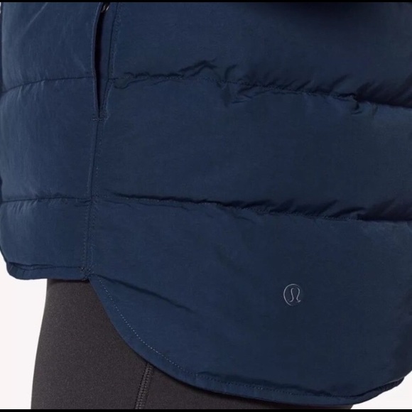 Lululemon just enough puff jacket “inkwell” size 4 - Picture 5 of 8